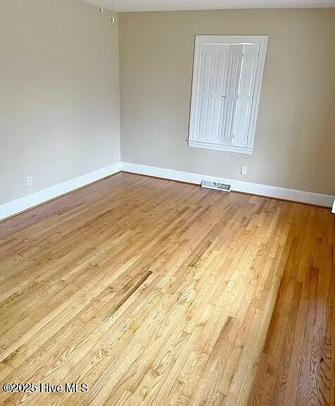 211 Nichols Dr — Photo 5
