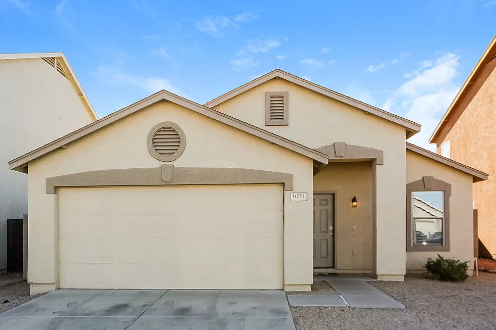 3 bed, 2.0 bath, 1756 sqft, $1,925 — Photo 1