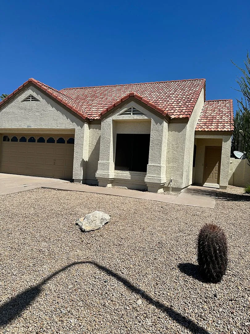 3 bedroom / 2 bath *remodeled single family home* Mountain Park Ranch — Photo 1