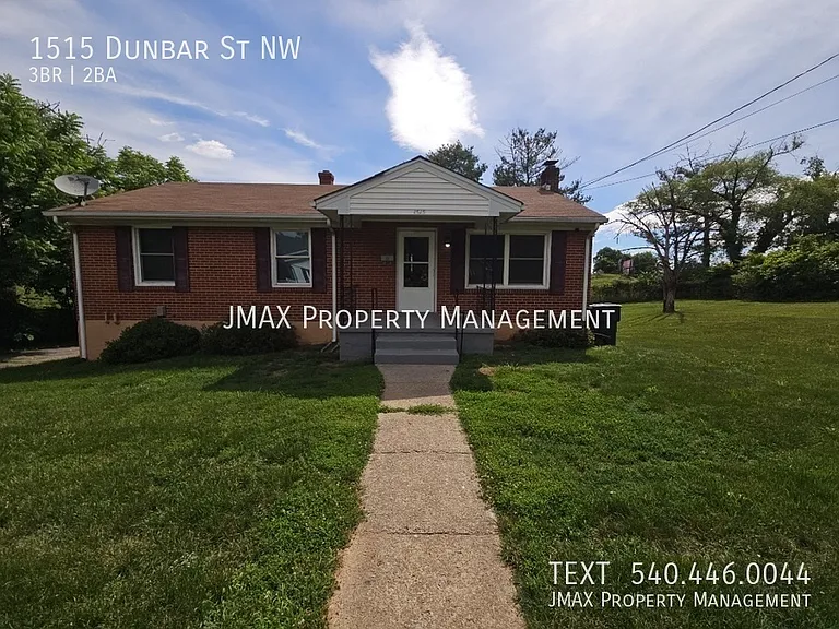 1515 Dunbar St NW — Photo 1