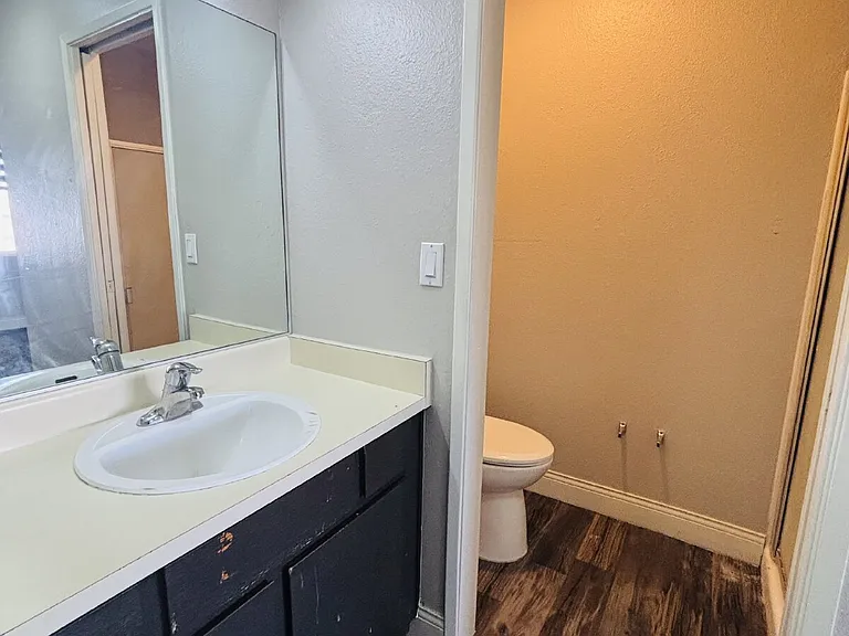5660 E Lake Mead Blvd #D — Photo 7