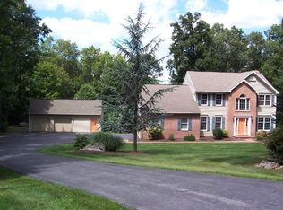 43 Gressley Rd, Fleetwood, PA 19522