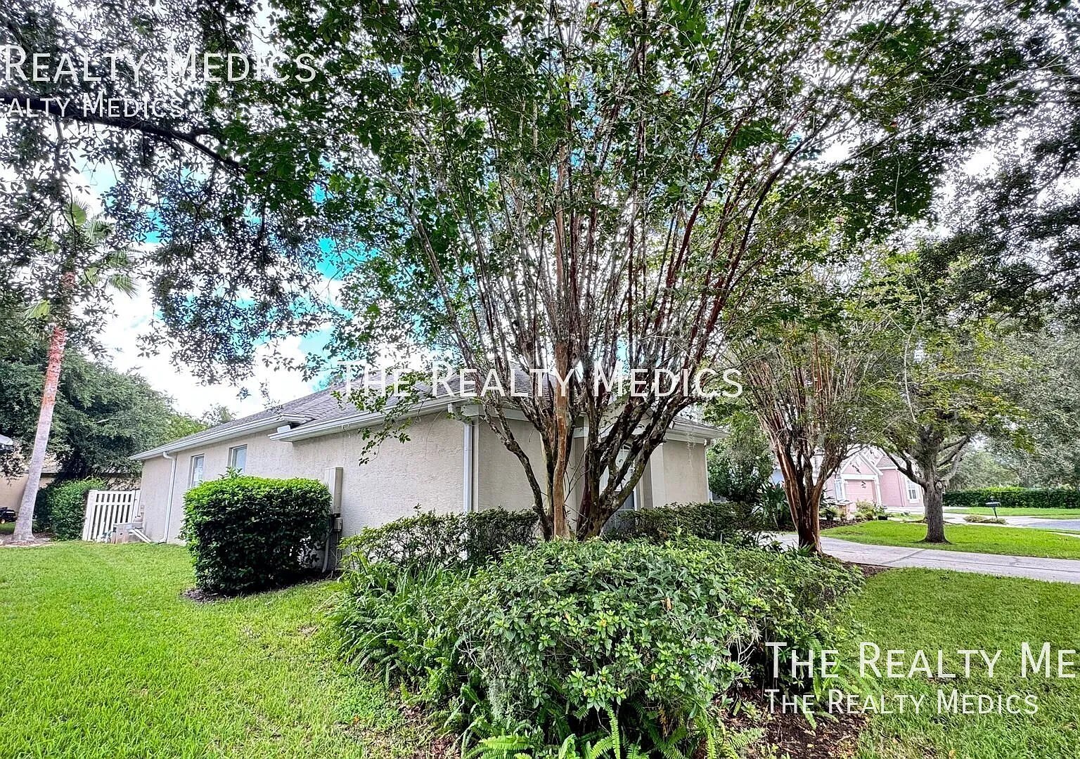 Beautiful 4 Bedroom 2 Bath Pool Home In Orlando !! — Photo 2