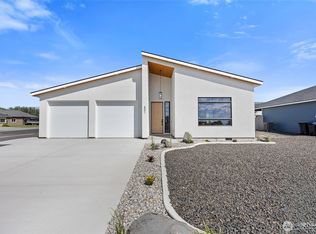 501 S Sand Dune Rd, Moses Lake, WA 98837