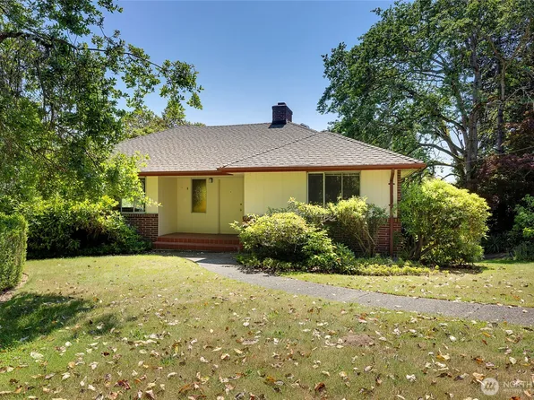 17004 16th Avenue SW, Normandy Park, WA 98166