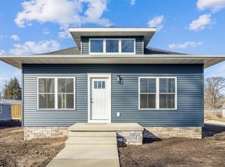 707 5th Ave NE, Independence, IA 50644