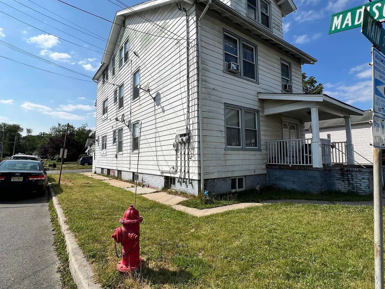 2 bed, $1,900 — Photo 2