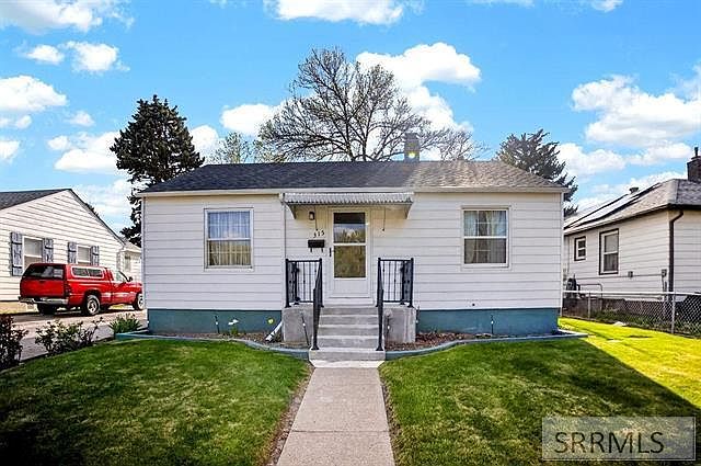 1st image of 315 Riverside Dr