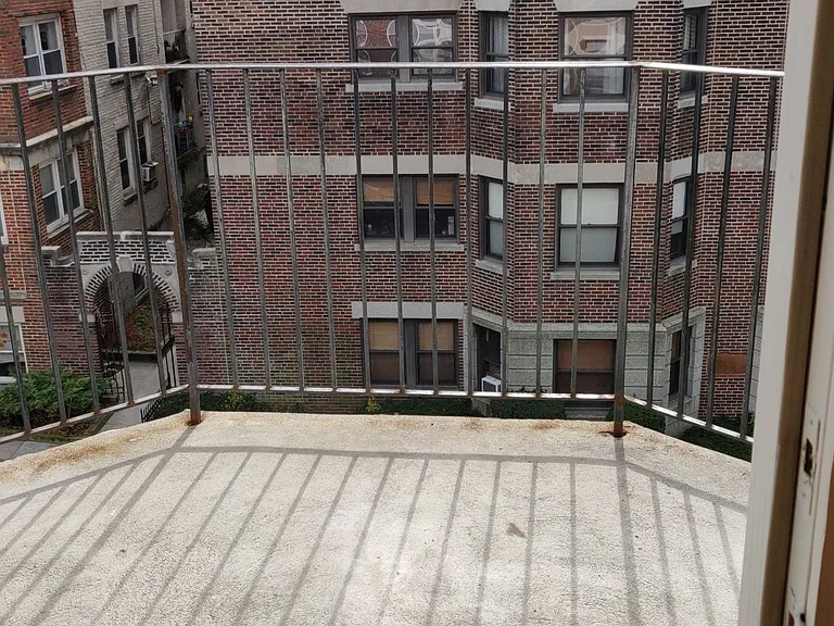39 Boulevard Ter #E4 — Photo 27