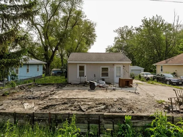 4465 NE 26th St, Des Moines, IA 50317