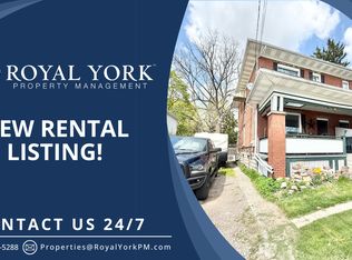 41 Park St W #2, Hamilton, ON L9H 1X3