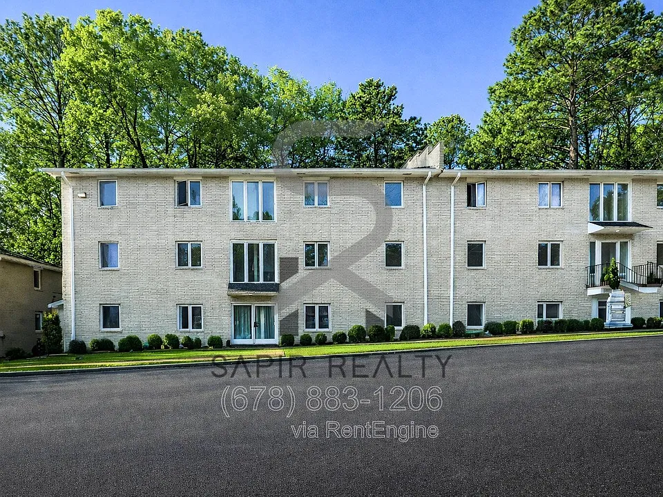 166 Anderson Ave NW #B06