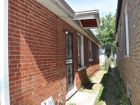 4th image of 3 E 141st St