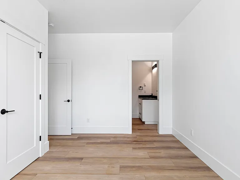 1590 Walnut Aly #1 — Photo 9