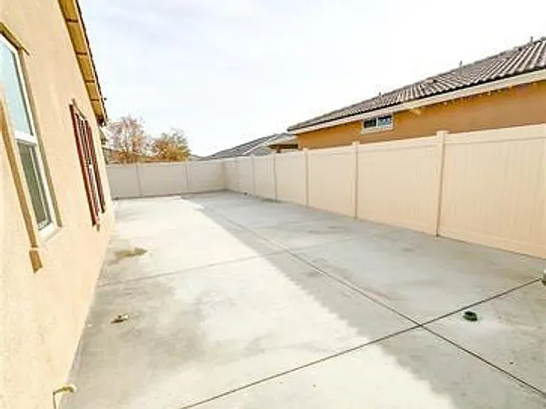 2463 Fernwood Ln — Photo 7