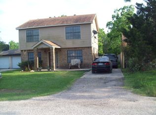 305 Humphrey Ave, Palacios, TX 77465