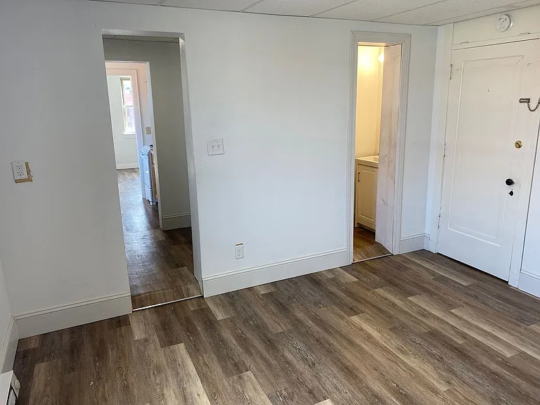 310 W Wisconsin Ave — Photo 13