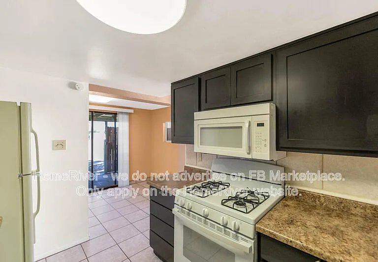 8916 N 11th St #A — Photo 16