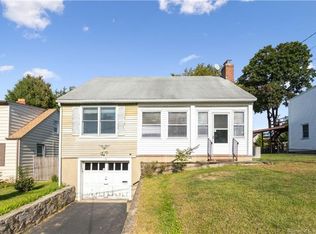 13 Cedar Crest Pl, Norwalk, CT 06854