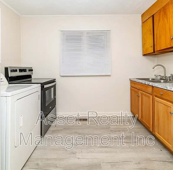 219 Highland Ave #1 — Photo 20