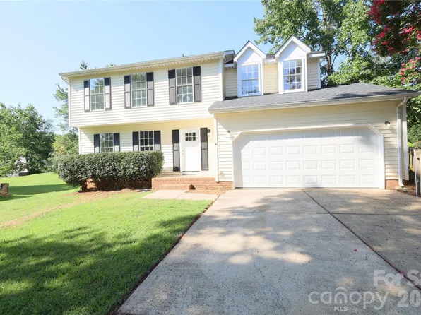 2000 Teresa Jill Dr, Charlotte, NC 28213