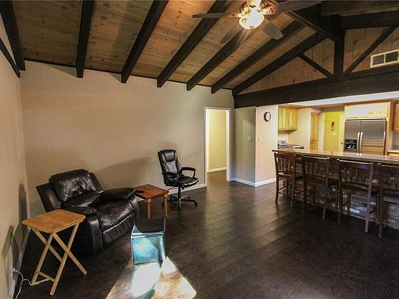 5th image of 212 Sherwood Blvd