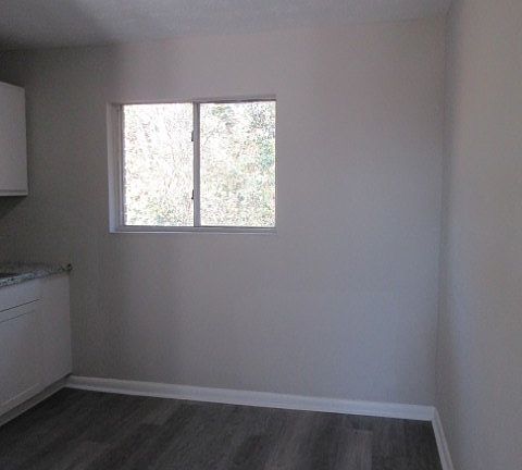 5th image of 784 Terminal Ct #8