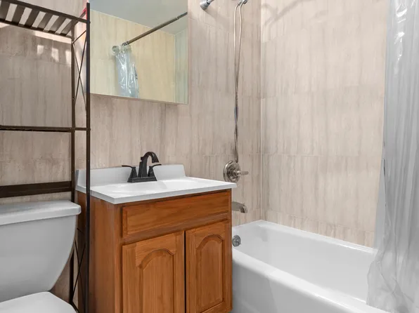 145 Kenilworth Place image 8 of 9