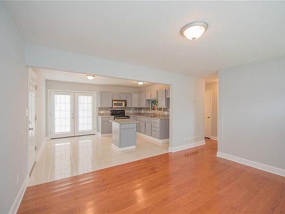 5th image of 6104 Georgia Ave