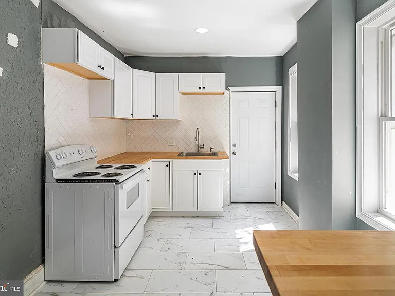 1307 S Hanson St — Photo 4