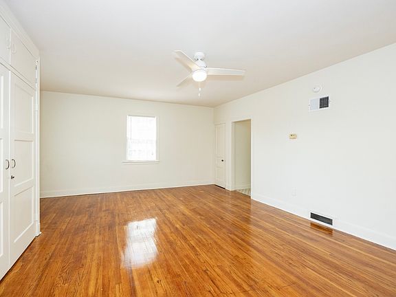 2nd image of 805 Spanish Town Rd #8