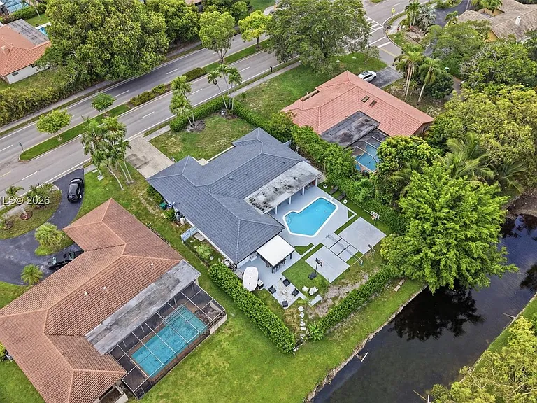 9935 Ramblewood Dr — Photo 48