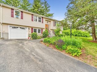 22 Susan Ln, Bellingham, MA 02019