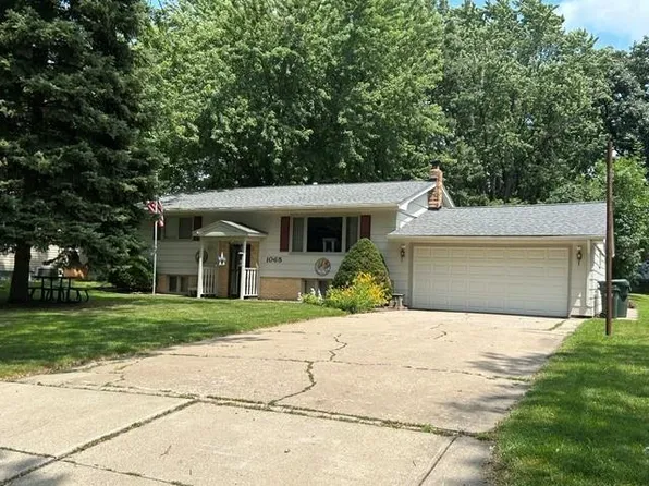 1065 Sherwood St SE, Hutchinson, MN 55350