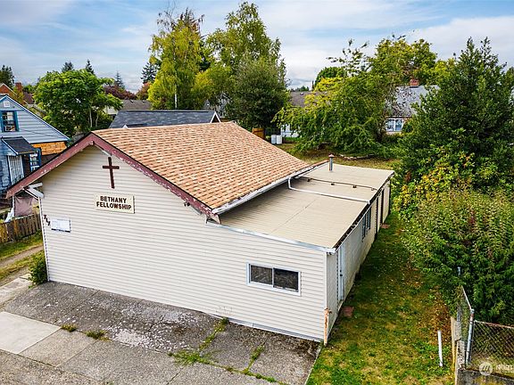 2nd image of 717 High Avenue