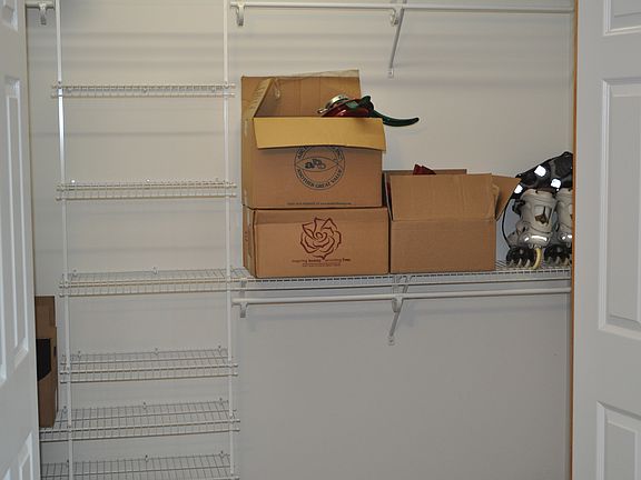 Walk in closet bedroom #1 up