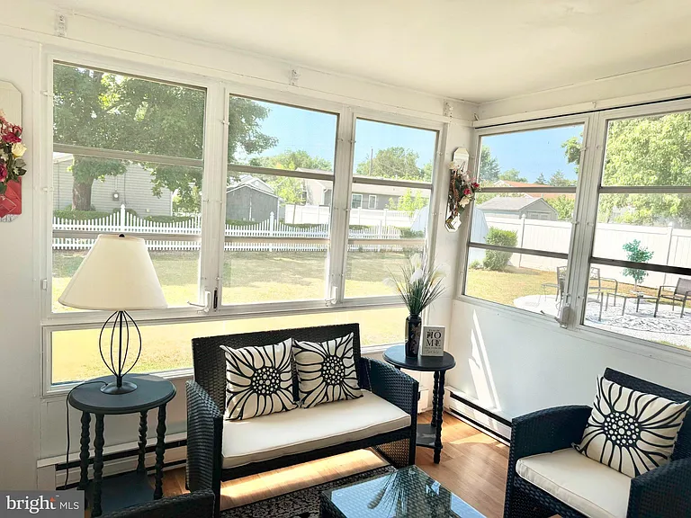 104 Nautilus Dr — Photo 11