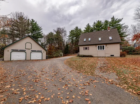 14 Alexander Drive, Pittston, ME 04345