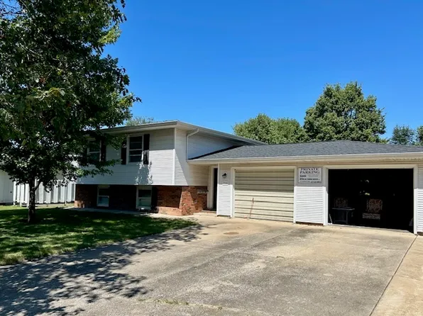 706 E Colorado Ave, Urbana, IL 61801