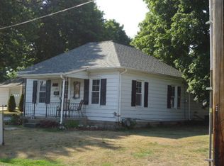322 Fairground St, Mt Sterling, IL 62353