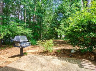 3568 Chinaberry Ln, Snellville, GA