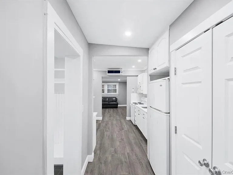 39 Helena Ave #1 — Photo 7