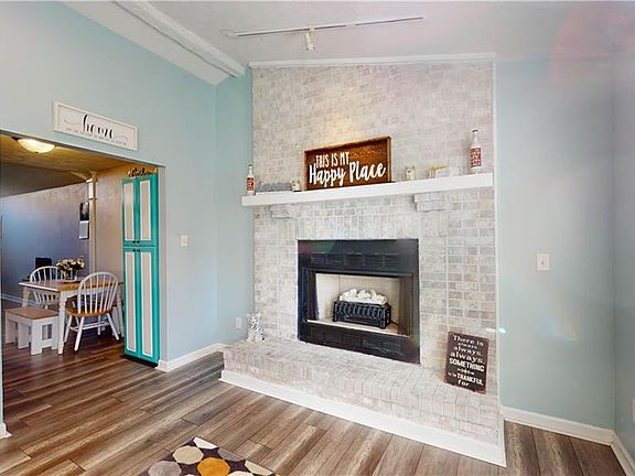 2nd image of 2721 Draycott Ct