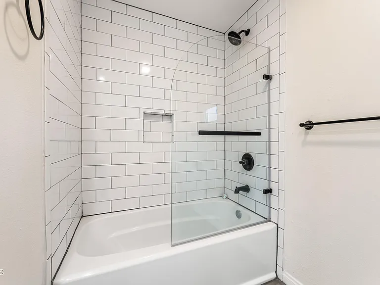 477 S Euclid Ave #477E — Photo 4