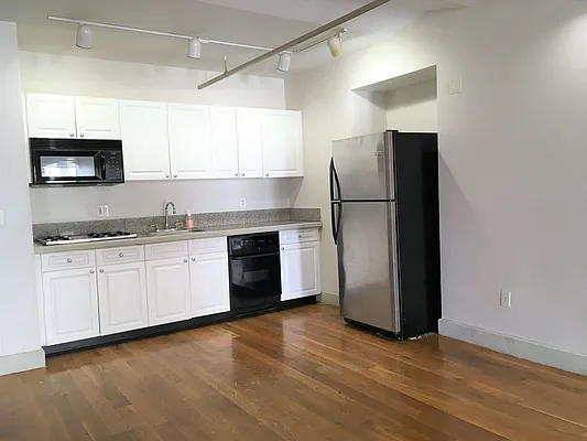 Rented by Cyberapts Management | media 8