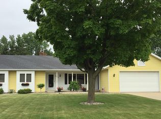 7513 Sunview Dr SE, Grand Rapids, MI 49548