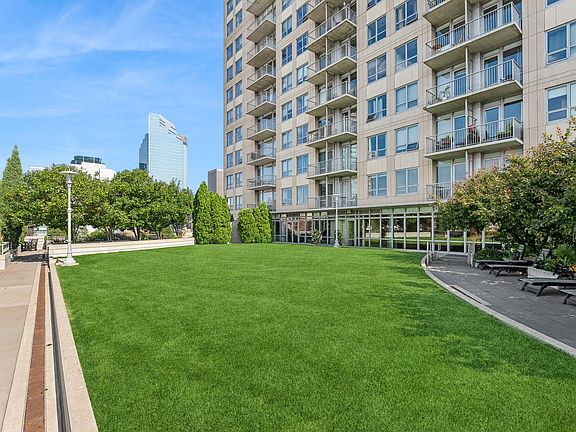 Incredible 6th floor green space, well manicured.