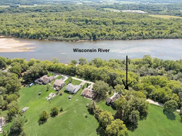 1357 Water St, Sauk City, WI 53583