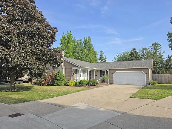 3rd image of 5 Brian Scott Pl