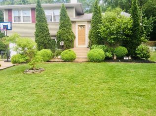 55 Beaver Dr, Barrington, NJ 08007